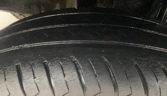 2019 Renault TRIBER RXZ, Petrol, Manual, 63,485 km, Right Rear Tyre Tread