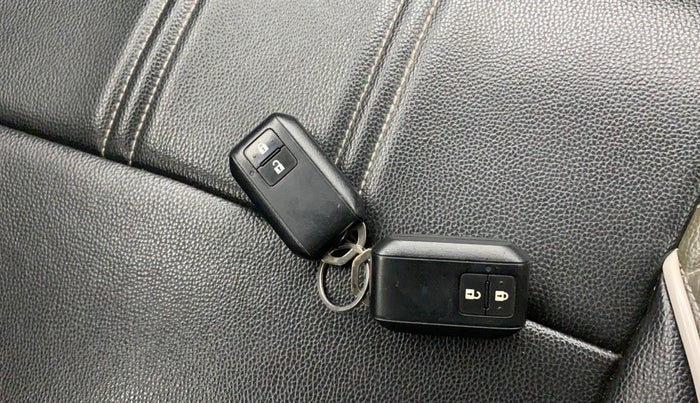 2023 Maruti BREZZA ZXI S-CNG, CNG, Manual, 70,672 km, Key Close Up