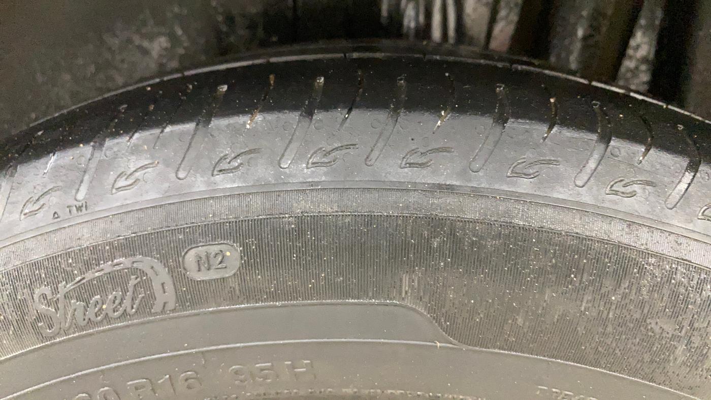 2023 Maruti BREZZA ZXI S-CNG, CNG, Manual, 70,705 km, Left Rear Tyre Tread