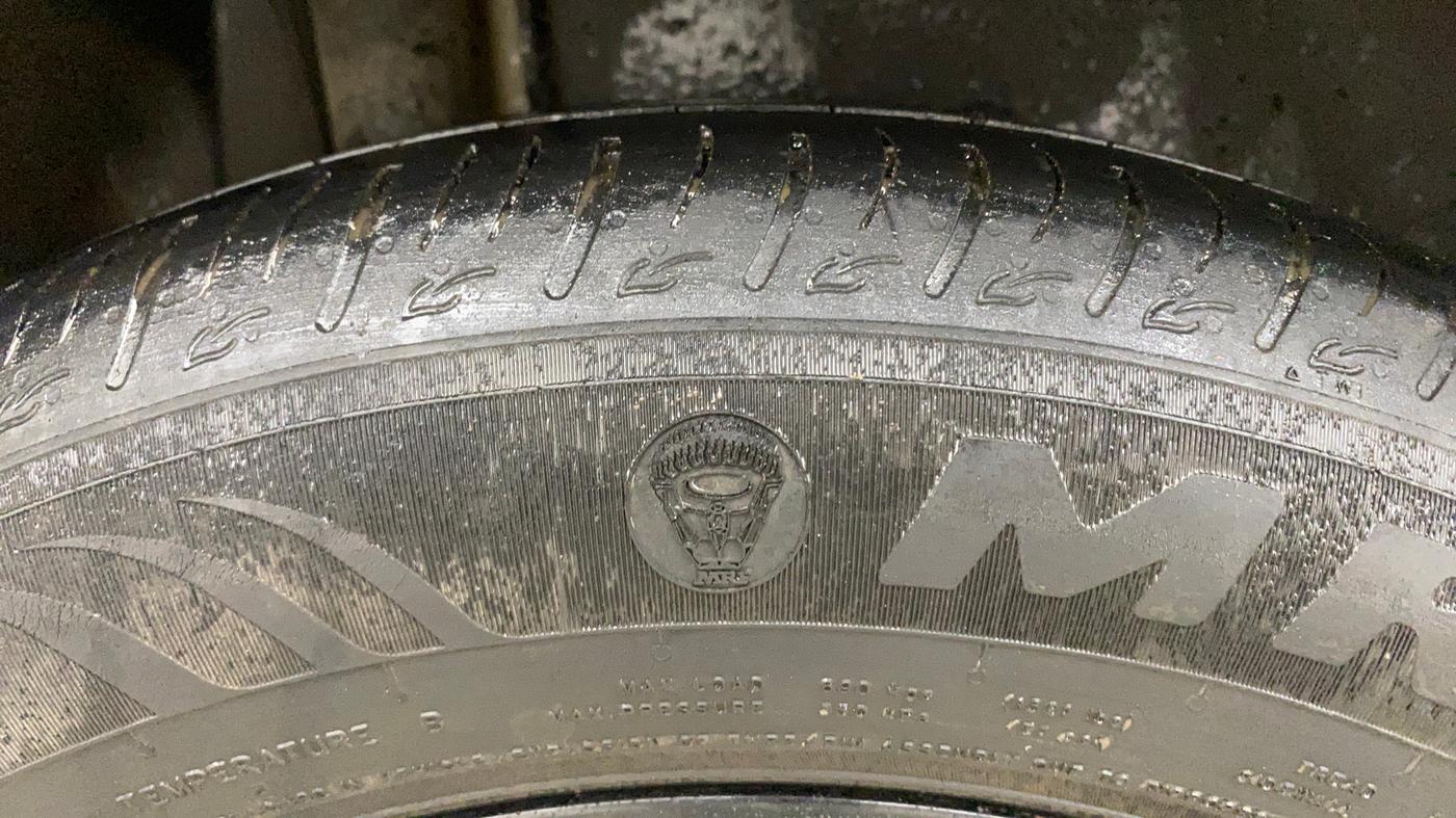 2023 Maruti BREZZA ZXI S-CNG, CNG, Manual, 70,705 km, Right Rear Tyre Tread