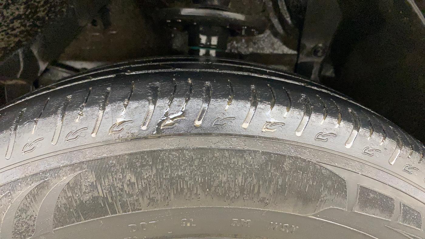 2023 Maruti BREZZA ZXI S-CNG, CNG, Manual, 70,705 km, Left Front Tyre Tread