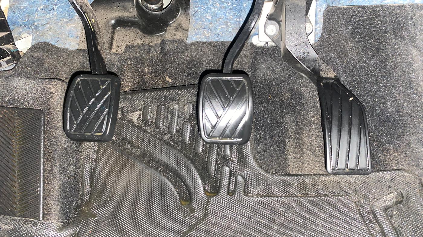 2023 Maruti BREZZA ZXI S-CNG, CNG, Manual, 70,705 km, Pedals