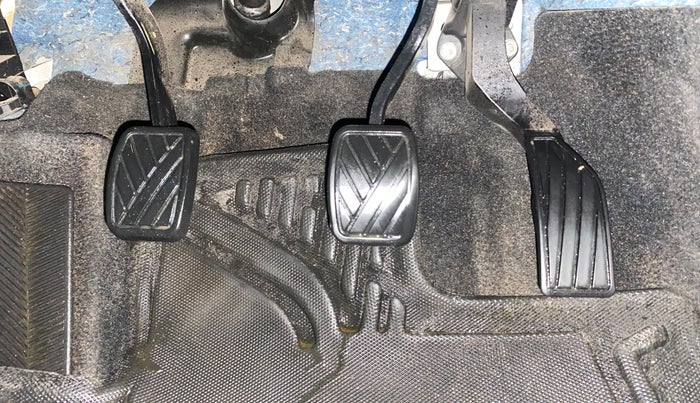 2023 Maruti BREZZA ZXI S-CNG, CNG, Manual, 70,672 km, Pedals