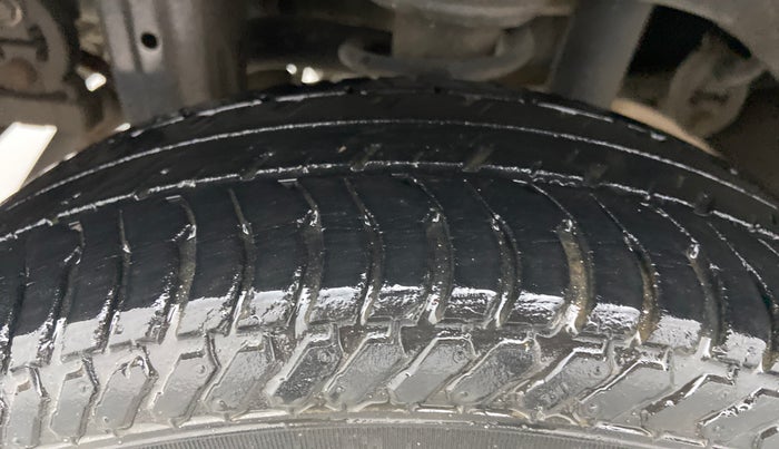 2013 Maruti Zen Estilo VXI, Petrol, Manual, 15,867 km, Right Rear Tyre Tread