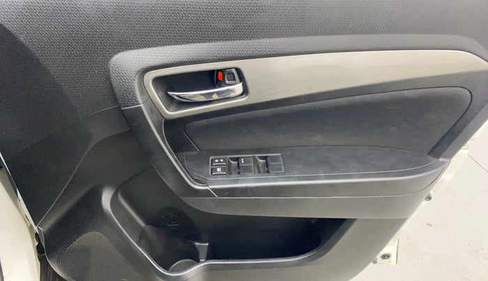 2019 Maruti Vitara Brezza ZDI PLUS AMT, Diesel, Automatic, 84,358 km, Driver Side Door Panels Control
