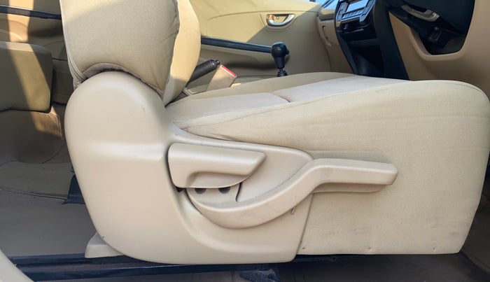 2016 Honda Amaze 1.2L I-VTEC SX, CNG, Manual, 1,08,799 km, Driver Side Adjustment Panel