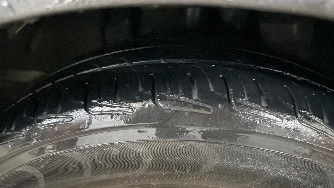 2020 Tata Tiago XZ PETROL, Petrol, Manual, 1,06,731 km, Right Front Tyre Tread