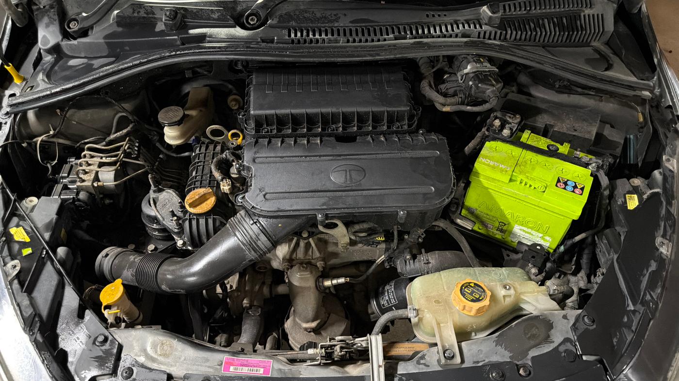 2020 Tata Tiago XZ PETROL, Petrol, Manual, 1,06,731 km, Engine View