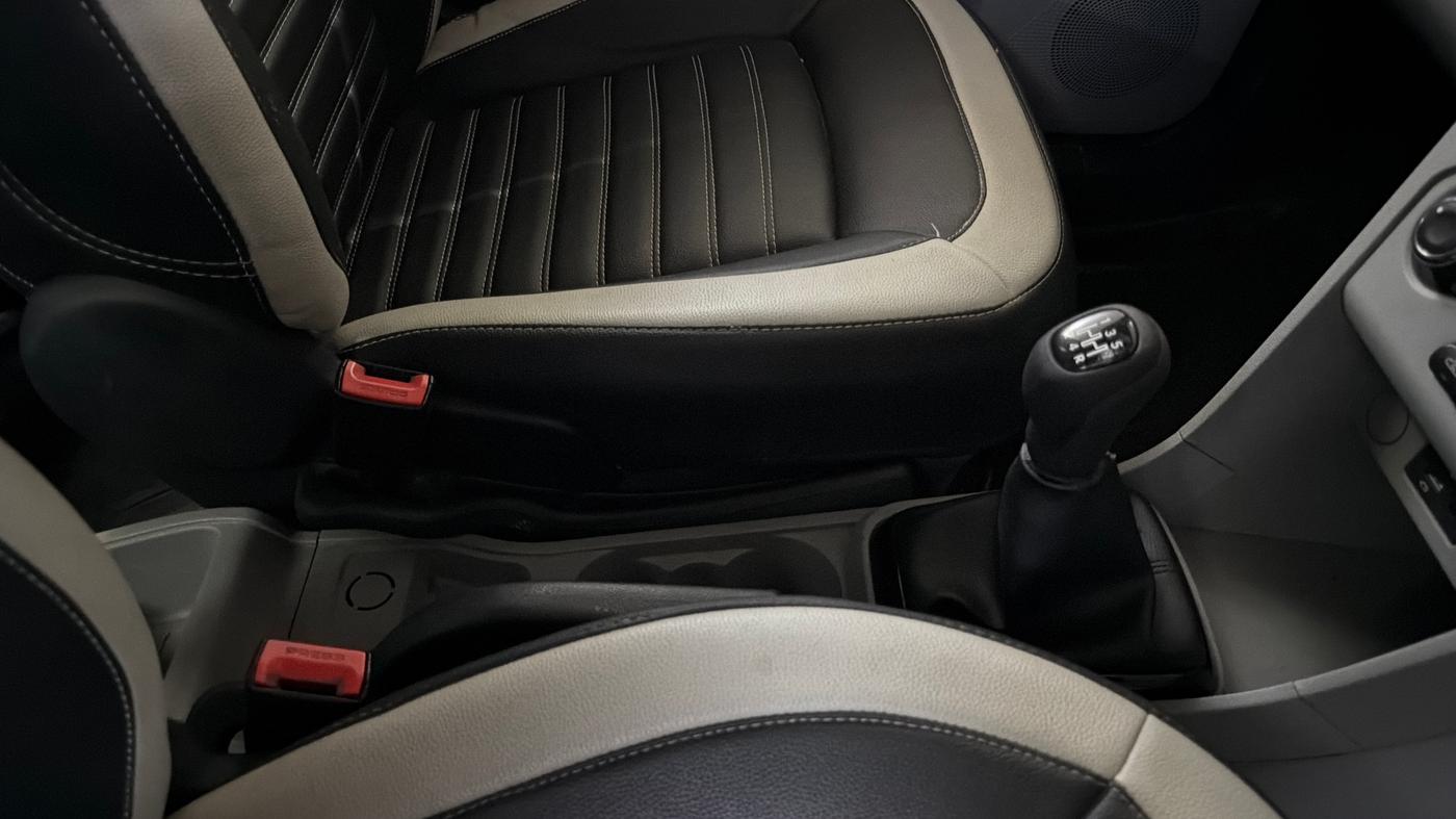 2020 Tata Tiago XZ PETROL, Petrol, Manual, 1,06,731 km, Gear Lever