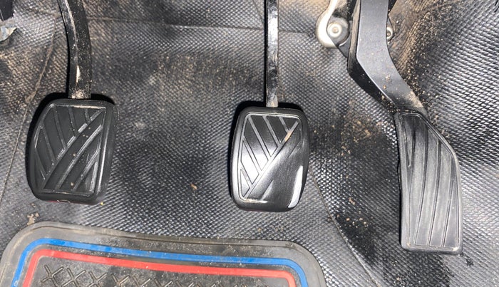 2013 Maruti Swift VDI, Diesel, Manual, 1,49,912 km, Pedals