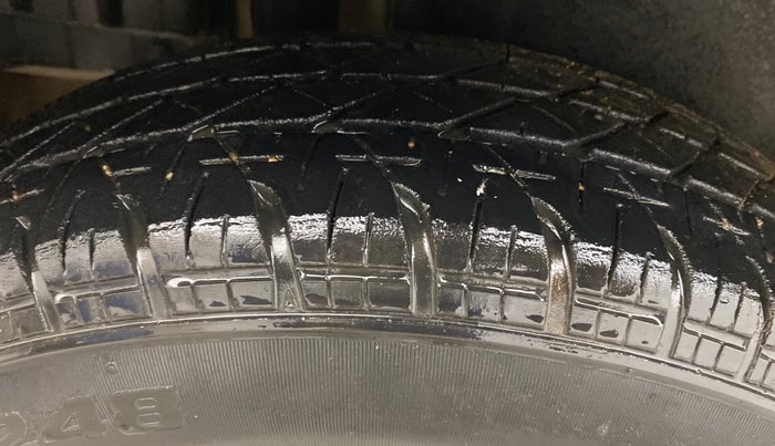 2013 Maruti Swift VDI, Diesel, Manual, 1,49,912 km, Right Rear Tyre Tread