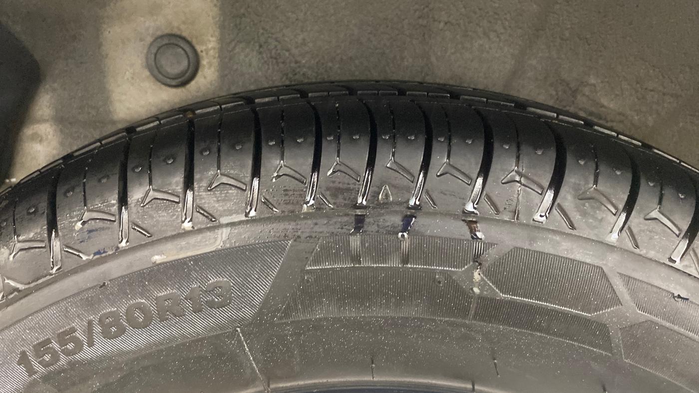 2015 Hyundai i10 SPORTZ 1.1, Petrol, Manual, 87,882 km, Right Rear Tyre Tread