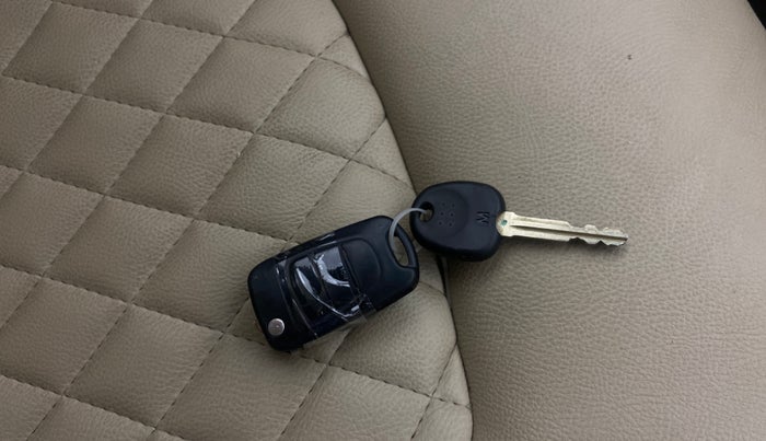 2015 Hyundai i10 SPORTZ 1.1, Petrol, Manual, 87,663 km, Key Close Up