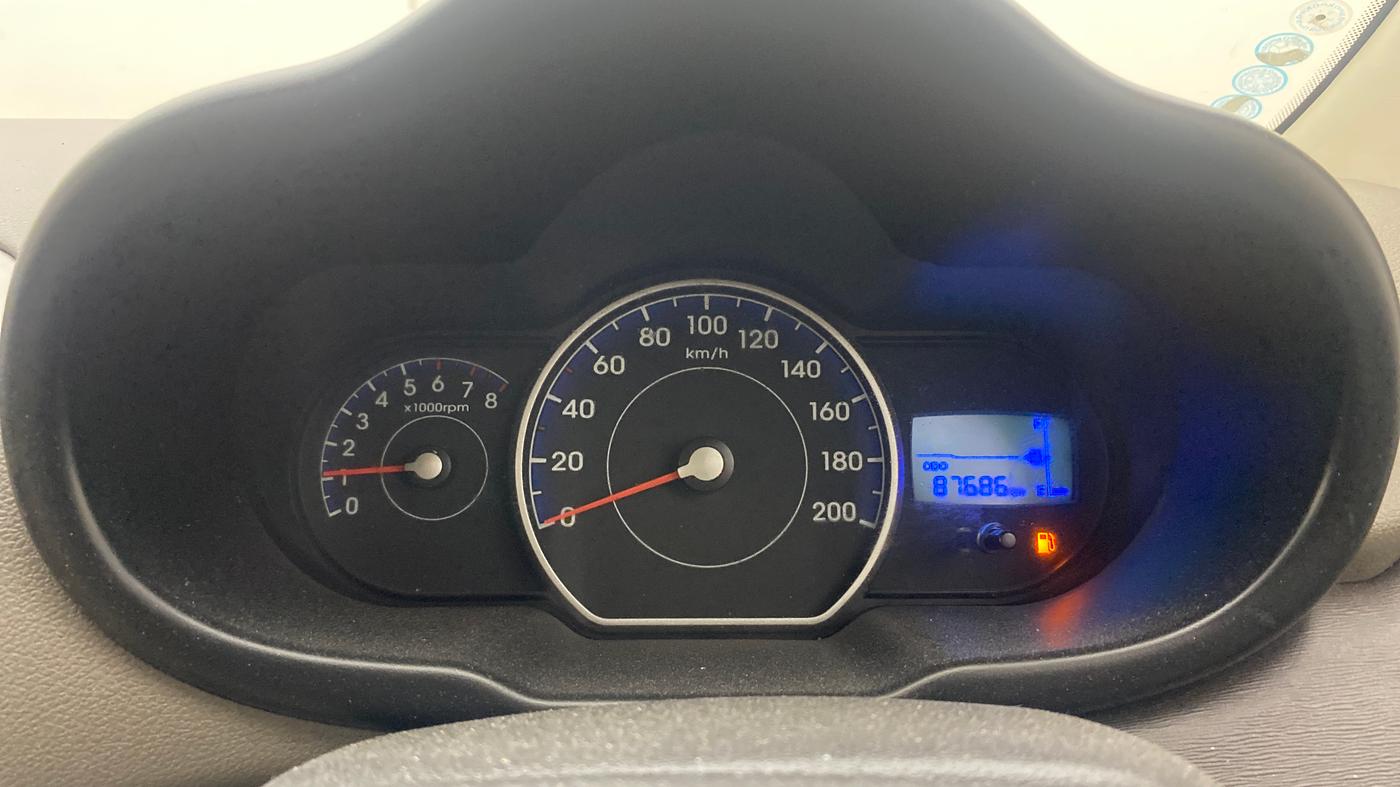 2015 Hyundai i10 SPORTZ 1.1, Petrol, Manual, 87,882 km, Odometer Image