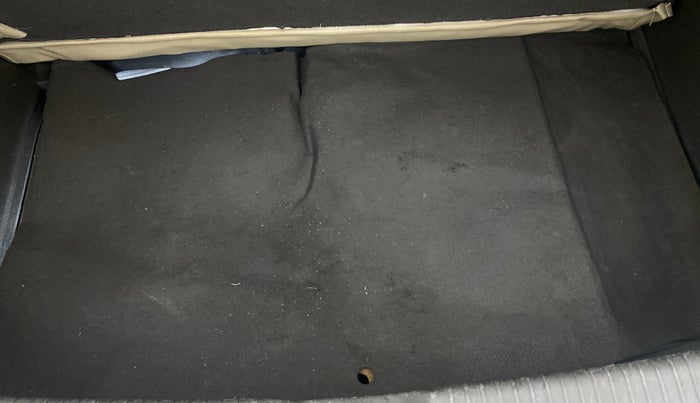 2015 Hyundai i10 SPORTZ 1.1, Petrol, Manual, 87,663 km, Boot Inside