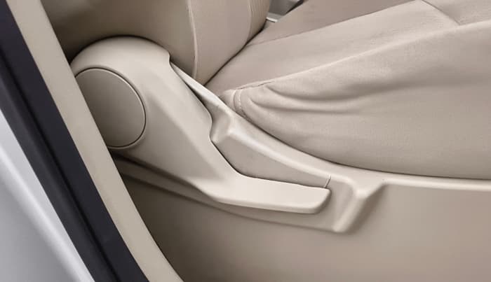2019 Maruti Ertiga VXI AT SHVS, Petrol, Automatic, 41,087 km, Driver Side Adjustment Panel