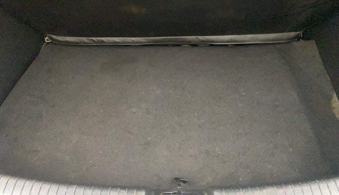 2016 Hyundai Grand i10 ASTA 1.2 KAPPA VTVT, Petrol, Manual, 92,362 km, Boot Inside