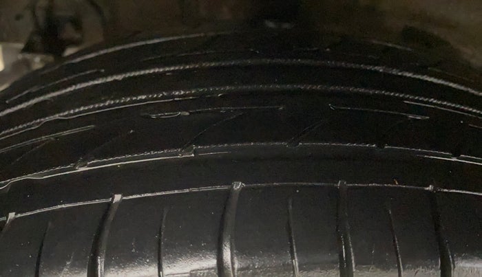 2016 Hyundai Grand i10 ASTA 1.2 KAPPA VTVT, Petrol, Manual, 92,362 km, Right Rear Tyre Tread
