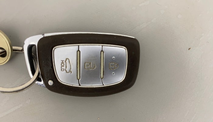 2016 Hyundai Grand i10 ASTA 1.2 KAPPA VTVT, Petrol, Manual, 92,362 km, Key Close Up