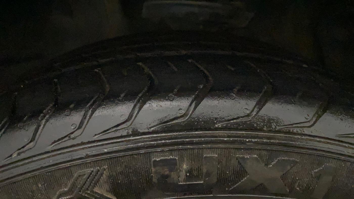2022 MG ASTOR SHARP 1.5 MT, Petrol, Manual, 1,22,486 km, Left Front Tyre Tread