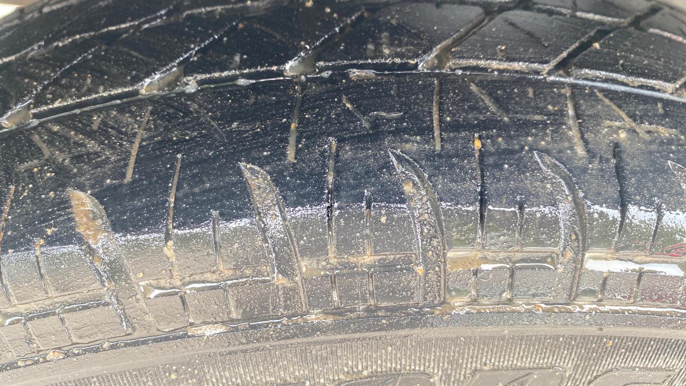2014 Honda Brio S MT, Petrol, Manual, 73,099 km, Left Front Tyre Tread