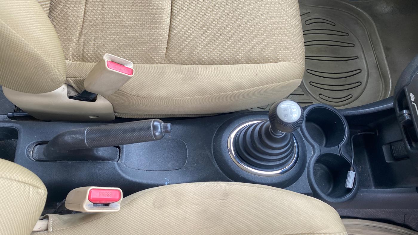 2014 Honda Brio S MT, Petrol, Manual, 73,099 km, Gear Lever