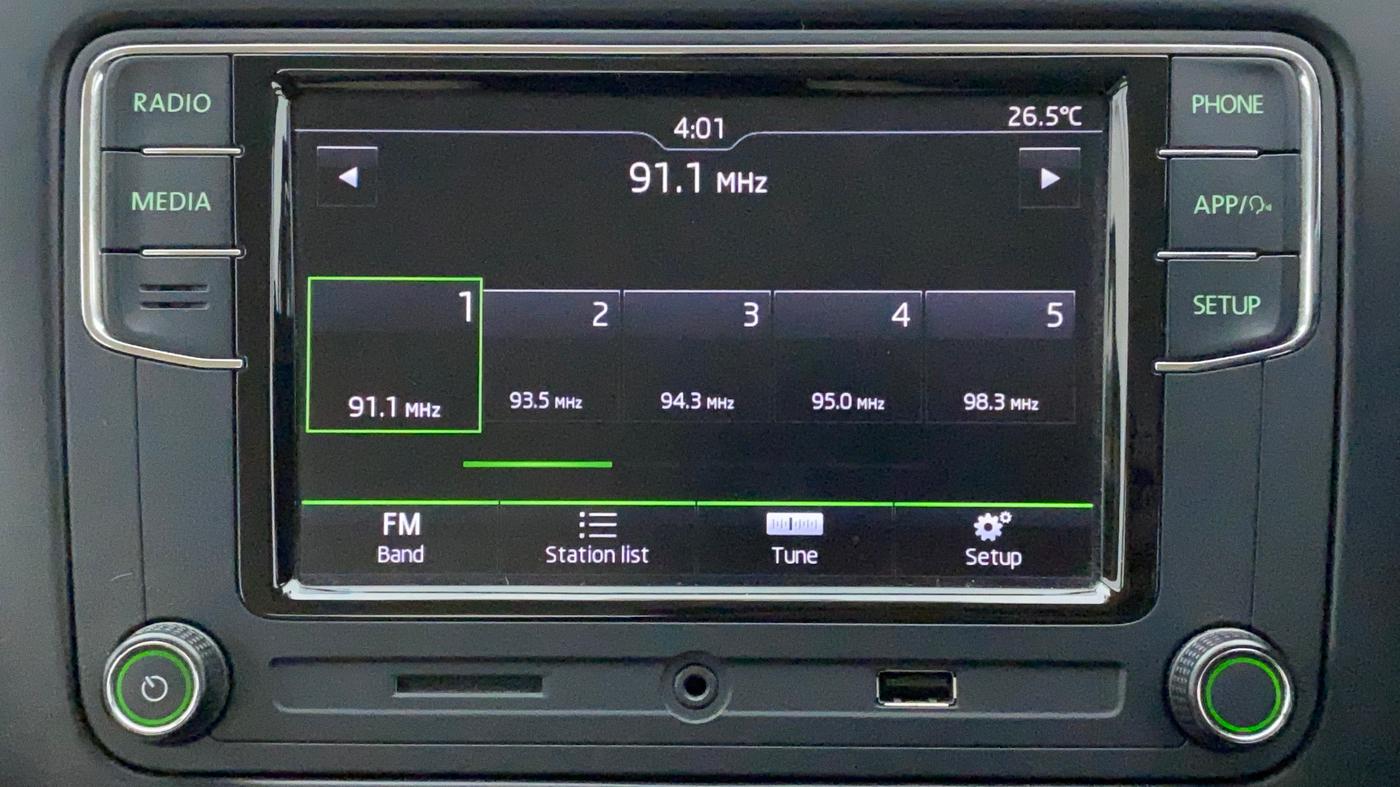 2019 Skoda Rapid AMBITION 1.6 MPI MT, Petrol, Manual, 23,372 km, Infotainment System