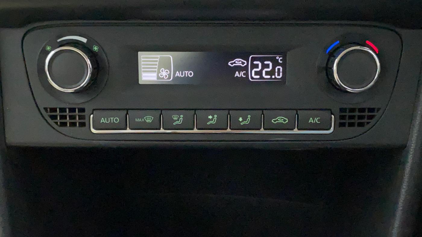 2019 Skoda Rapid AMBITION 1.6 MPI MT, Petrol, Manual, 23,372 km, Automatic Climate Control