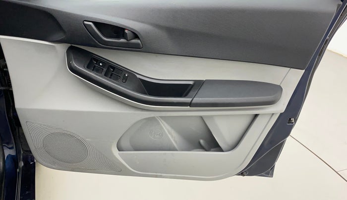 2022 Tata Tiago XT PETROL, Petrol, Manual, 6,621 km, Driver Side Door Panels Control