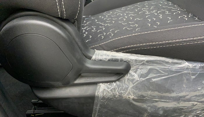 2022 Tata Tiago XT PETROL, Petrol, Manual, 6,621 km, Driver Side Adjustment Panel