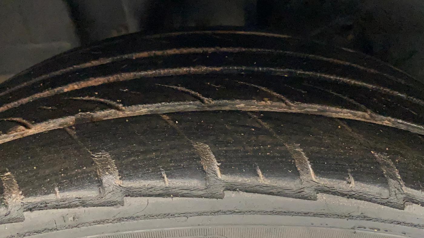 2016 Tata Tiago XZ PETROL, Petrol, Manual, 86,807 km, Right Rear Tyre Tread