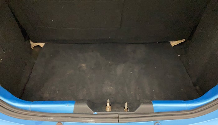 2016 Tata Tiago XZ PETROL, Petrol, Manual, 86,807 km, Boot Inside