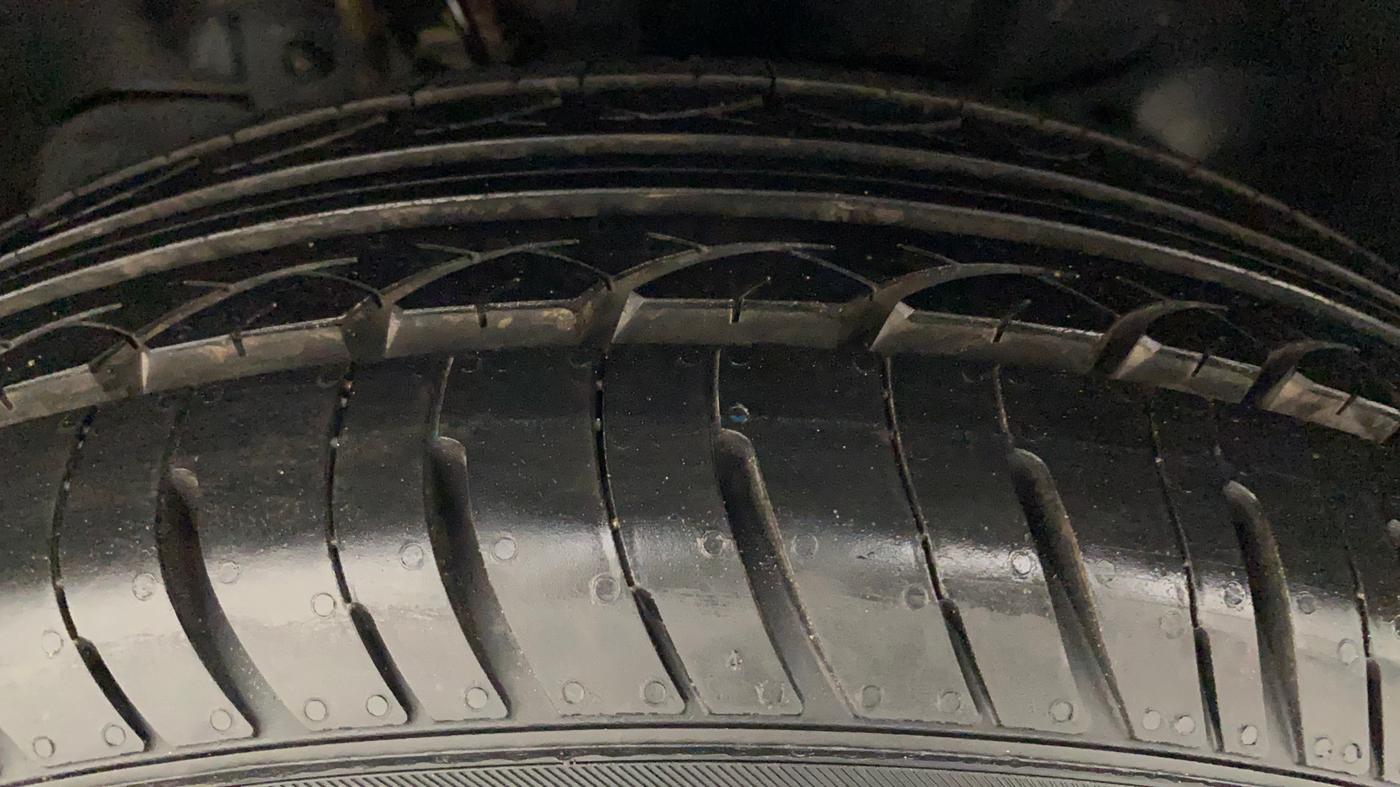 2016 Tata Tiago XZ PETROL, Petrol, Manual, 86,807 km, Left Front Tyre Tread