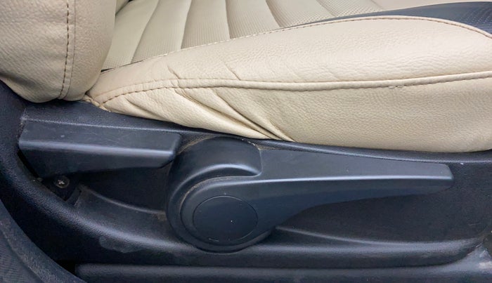 2016 Tata Tiago XZ PETROL, Petrol, Manual, 86,807 km, Driver Side Adjustment Panel