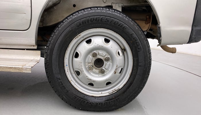 2012 Maruti Eeco 5 STR WITH A/C+HTR CNG, CNG, Manual, 60,376 km, Left Rear Wheel