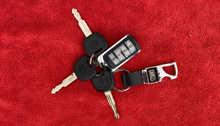 2012 Maruti Eeco 5 STR WITH A/C+HTR CNG, CNG, Manual, 60,376 km, Key Close Up