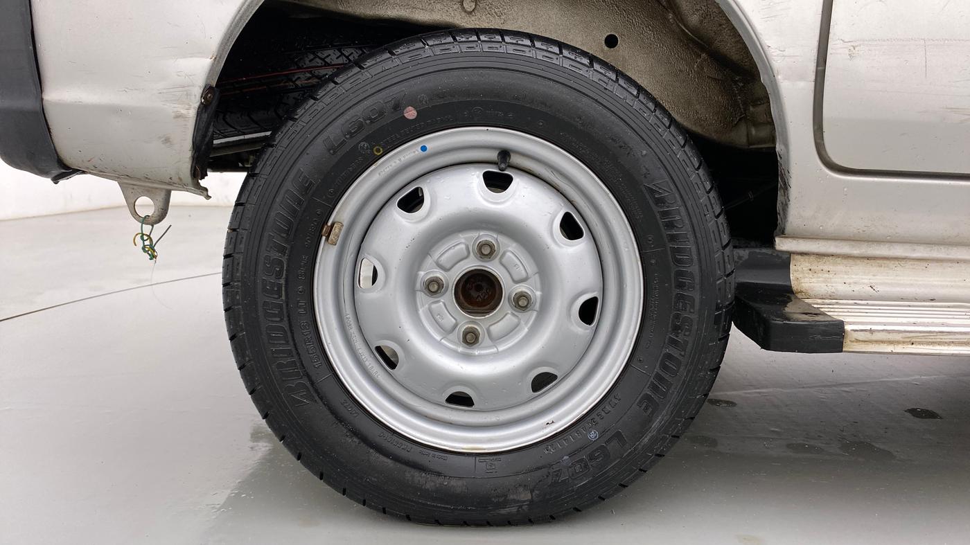 2012 Maruti Eeco 5 STR WITH A/C+HTR CNG, CNG, Manual, 60,376 km, Right Rear Wheel