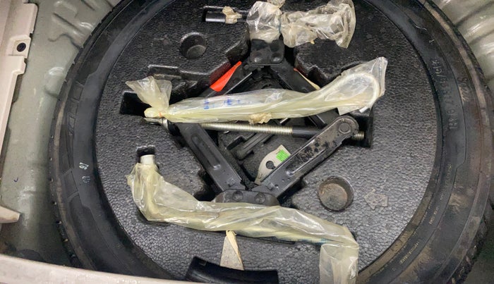 2019 Mahindra XUV300 W8 (O) 1.5 DIESEL, Diesel, Manual, 87,870 km, Spare Tyre