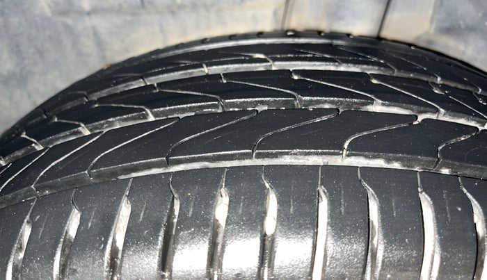 2018 Maruti Dzire ZDI PLUS AMT, Diesel, Automatic, 58,894 km, Left Rear Tyre Tread