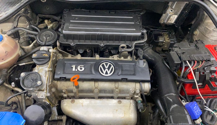 2013 Volkswagen Vento HIGHLINE 1.6 MPI, Petrol, Manual, 1,25,412 km, Engine View