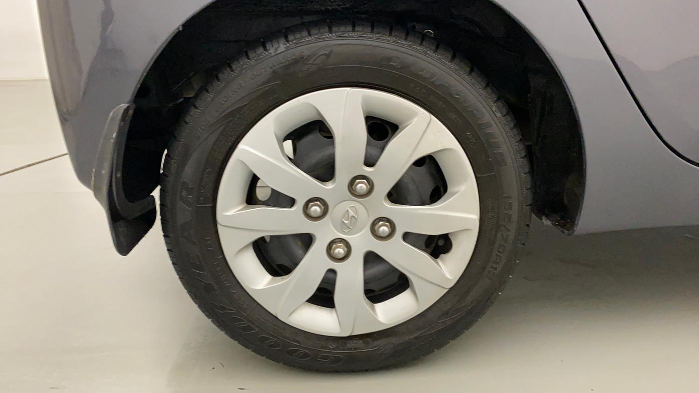 2016 Hyundai Eon MAGNA + AIRBAG, Petrol, Manual, 18,124 km, Right Rear Wheel