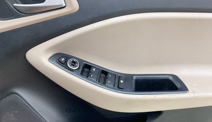 2015 Hyundai Elite i20 ASTA 1.2, Petrol, Manual, 36,333 km, Driver Side Door Panels Control