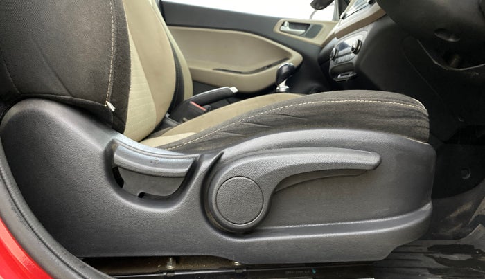 2015 Hyundai Elite i20 ASTA 1.2, Petrol, Manual, 36,333 km, Driver Side Adjustment Panel