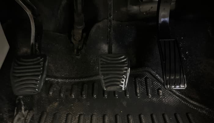 2021 Mahindra XUV300 W4 1.2 PETROL, Petrol, Manual, 63,929 km, Pedals