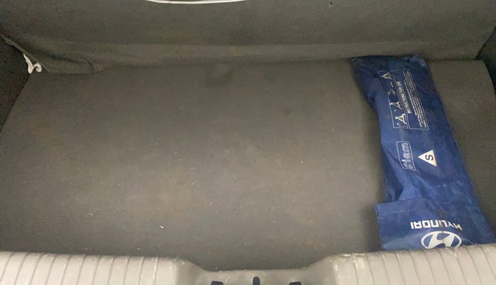 2013 Hyundai i10 ERA 1.1, Petrol, Manual, 45,425 km, Boot Inside