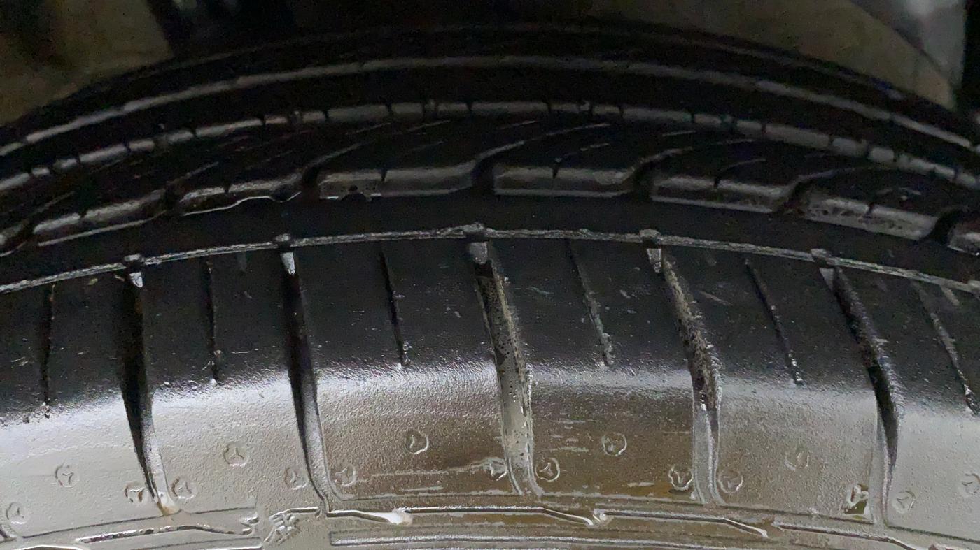 2020 MG HECTOR PLUS SHARP DCT, Petrol, Automatic, 6,012 km, Right Front Tyre Tread