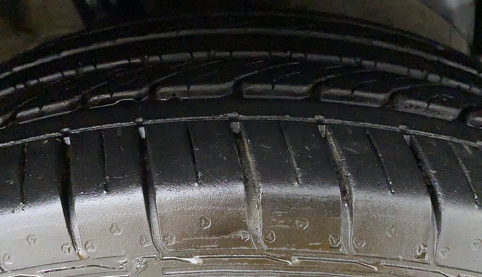 2020 MG HECTOR PLUS SHARP DCT, Petrol, Automatic, 6,012 km, Right Front Tyre Tread