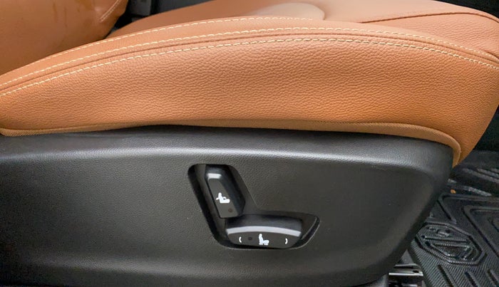 2020 MG HECTOR PLUS SHARP DCT, Petrol, Automatic, 6,012 km, Driver Side Adjustment Panel