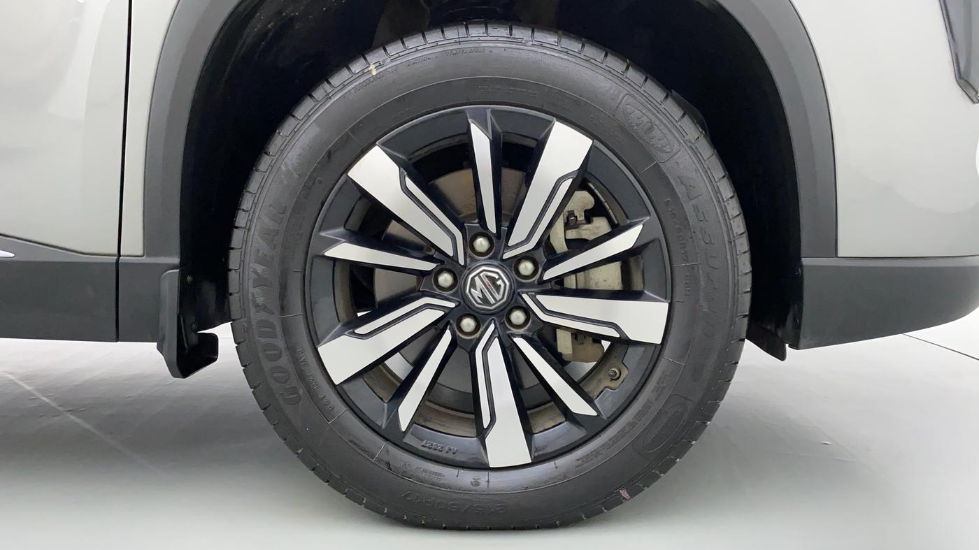 2020 MG HECTOR PLUS SHARP DCT, Petrol, Automatic, 6,012 km, Right Front Wheel