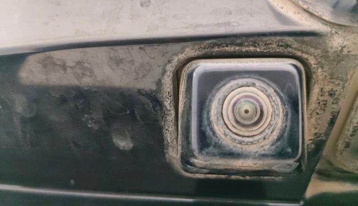 2022 Mahindra XUV700 AX 7 D MT 7 STR, Diesel, Manual, 83,111 km, Parking Camera